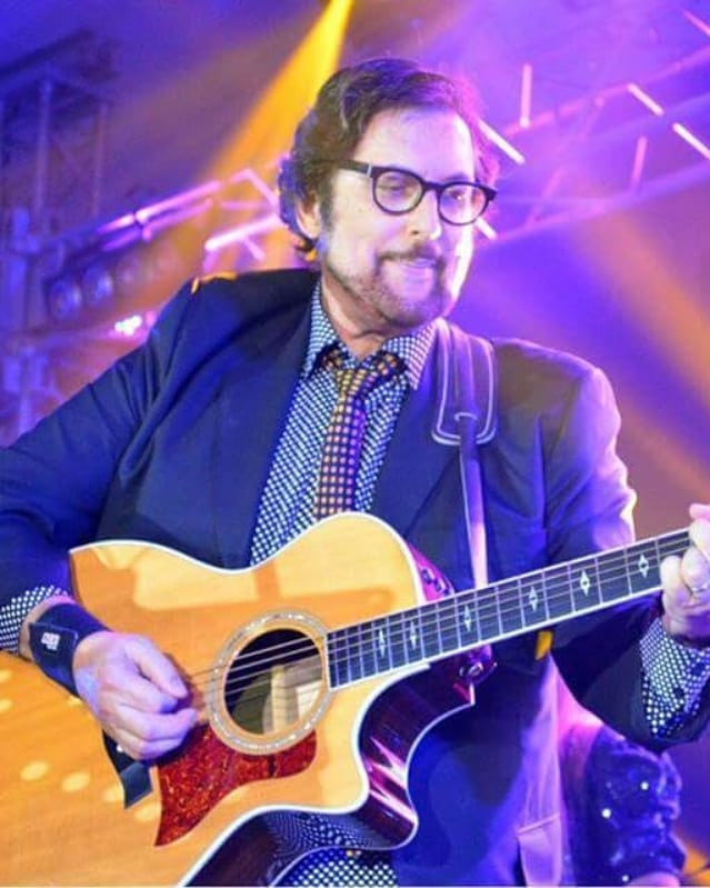 Stephen Bishop live at Resorts World Manila on May 22